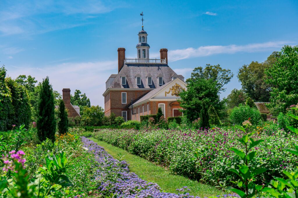 Beautiful colonial architecture and lush gardens at the Governors Palace in Williamsburg, Virginia.